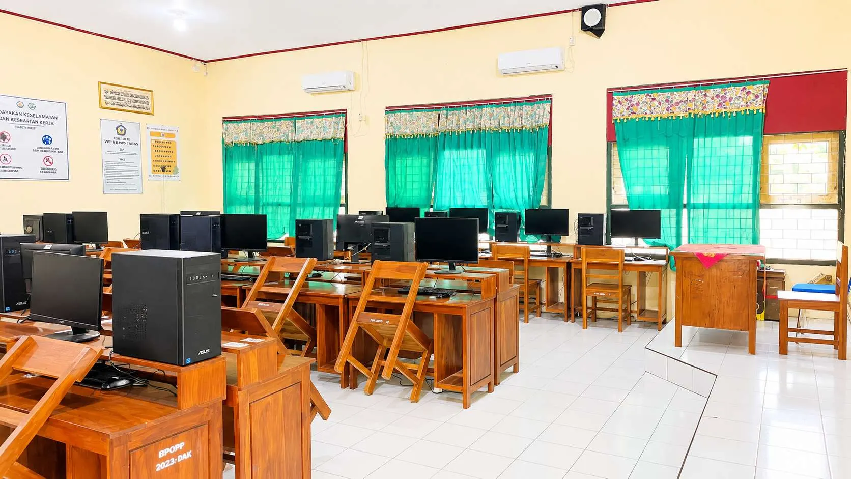 LAB Komputer TKJ