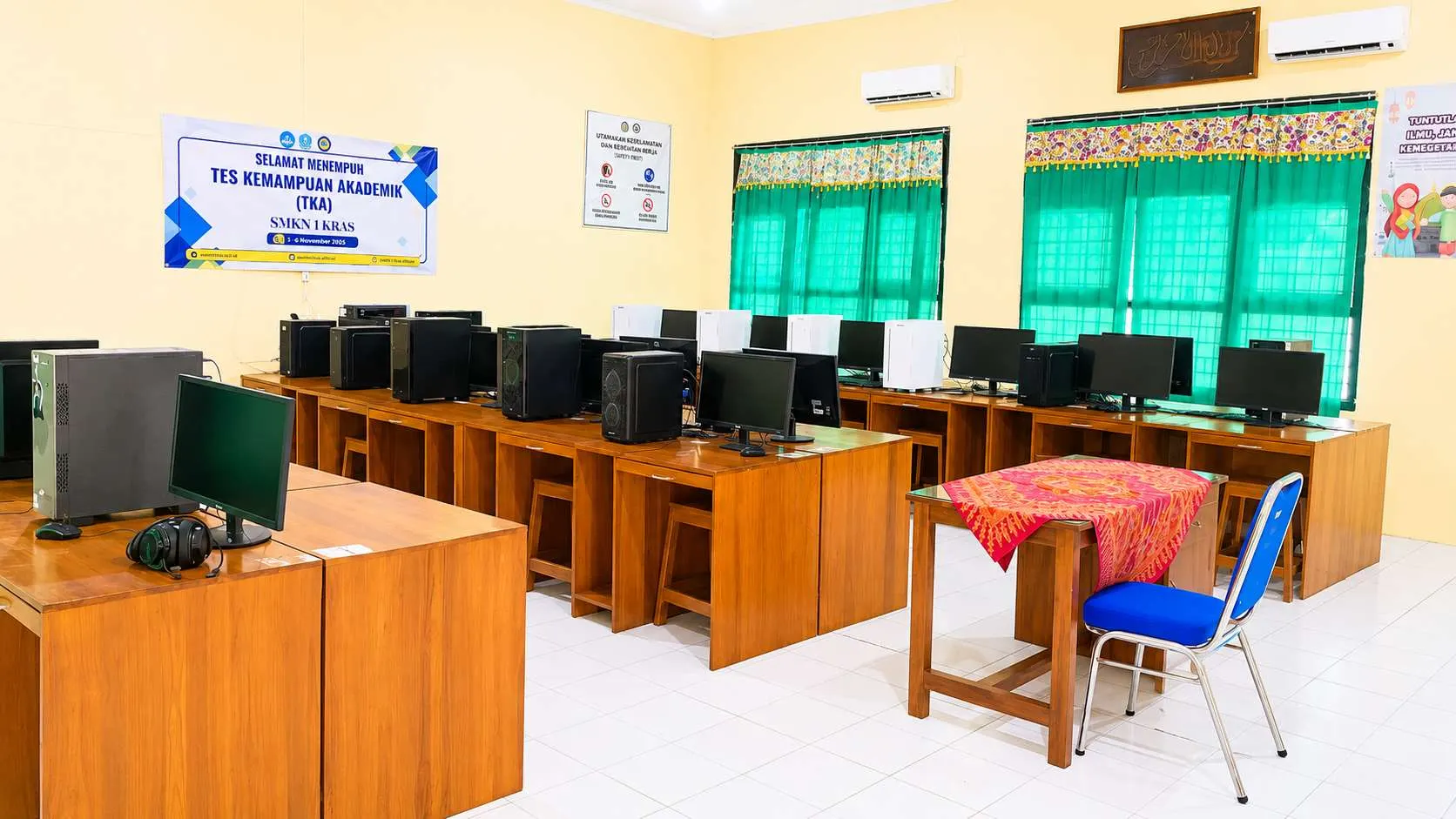 LAB Komputer TKJ