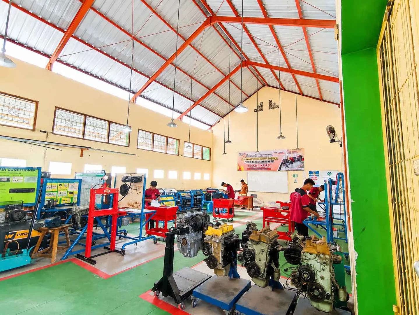 Bengkel Praktek TKR