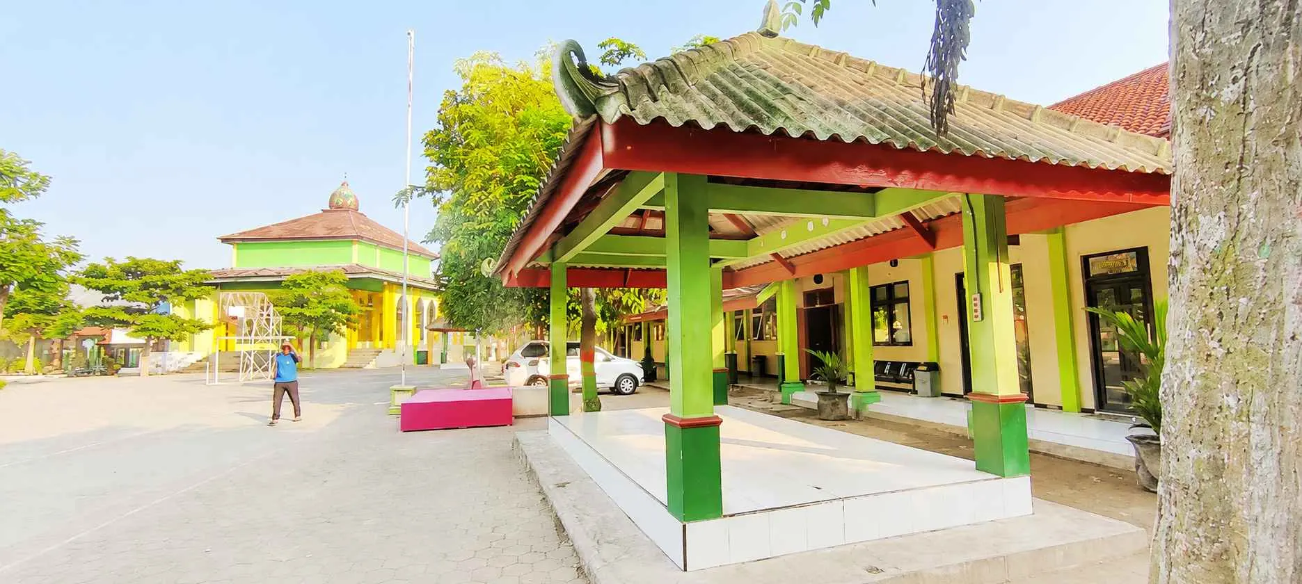 Tempat Belajar Outdoor