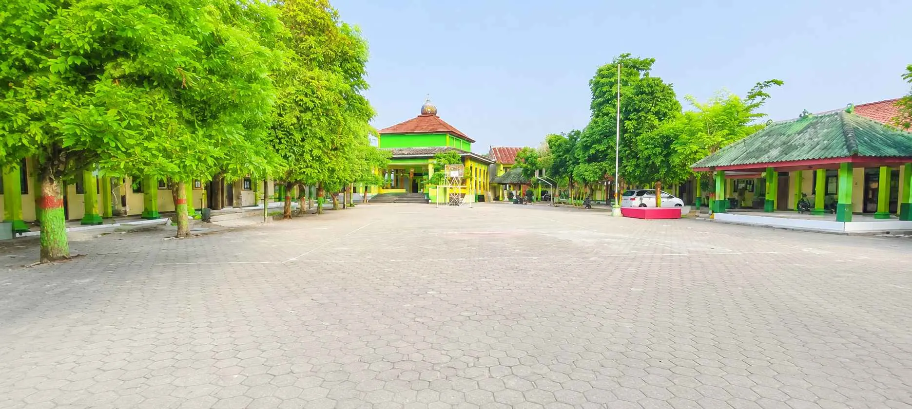 Tempat Olah Raga & Upacara
