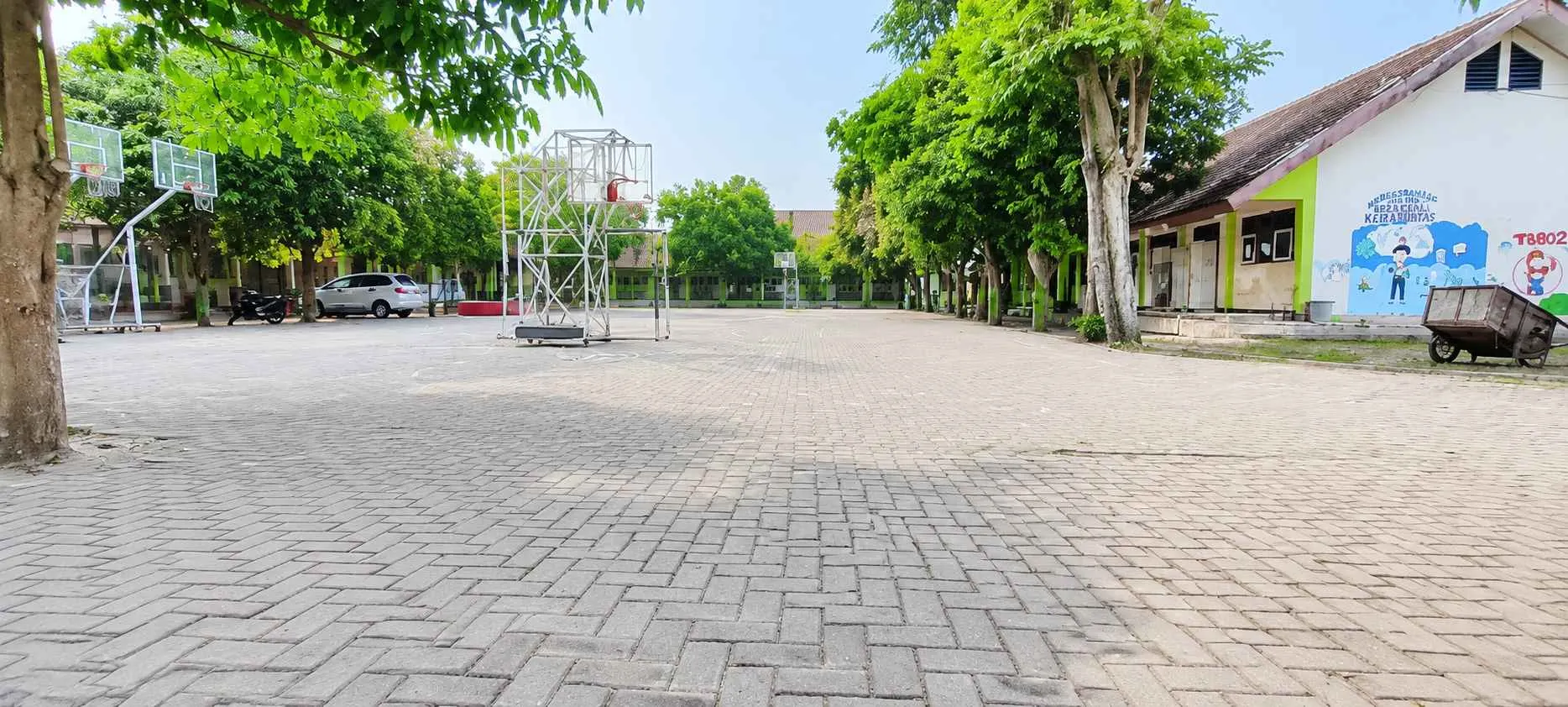 Tempat Olah Raga & Upacara