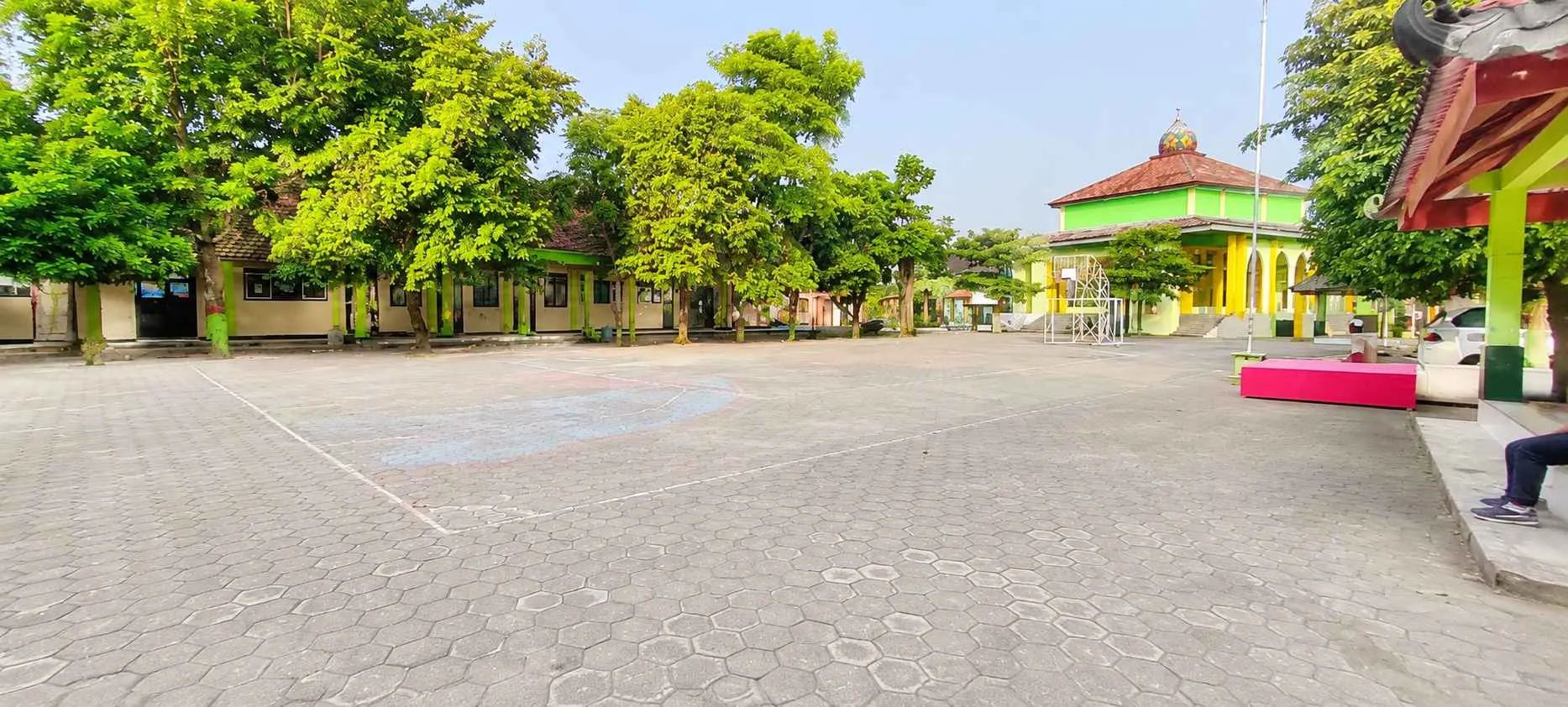 Tempat Olah Raga & Upacara