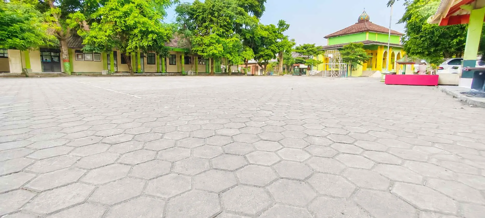 Tempat Olah Raga & Upacara