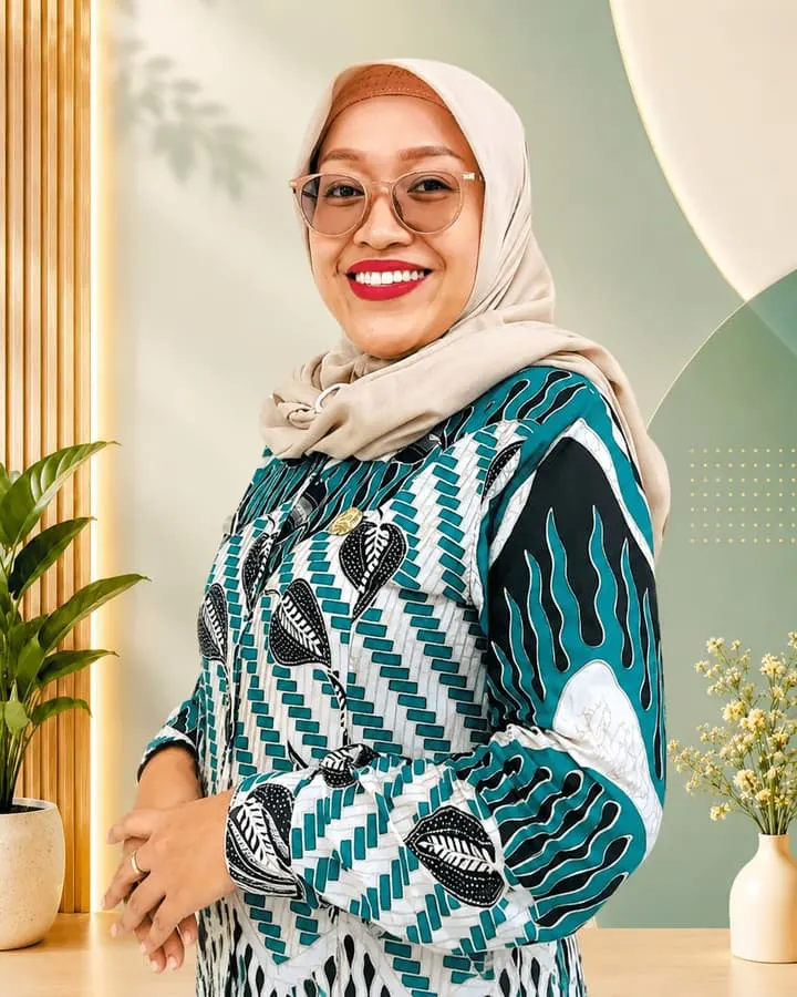 NANDA DHARA AYU P. M, S.Pd