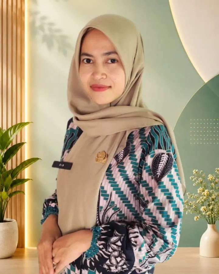 SITI KOMARIRIATUZ ZAHROK, S.Pd